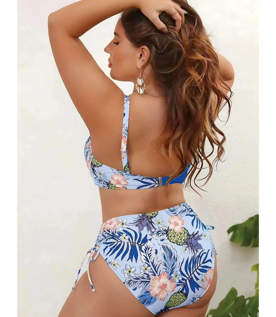 Biquíni Plus Size Cintura Alta com Top Cruzado e Ajuste Lateral