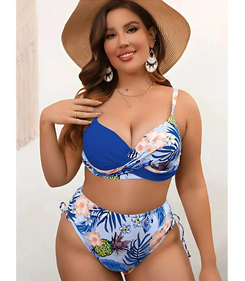 Biquíni Plus Size Cintura Alta com Top Cruzado e Ajuste Lateral